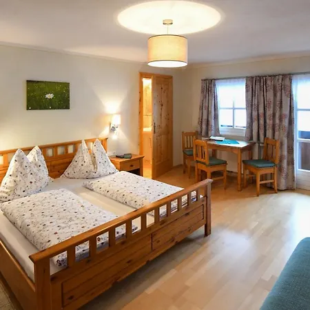Weitgasserhof 3*